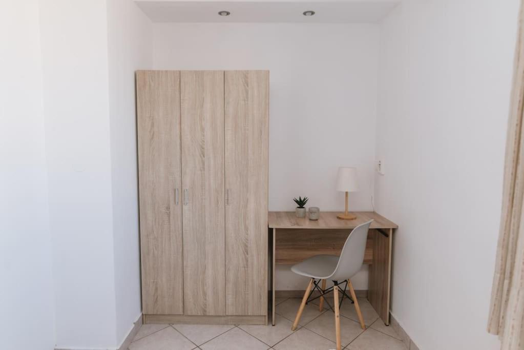 Sunny Apartment For Couples & Friends In Centre Ираклион Экстерьер фото