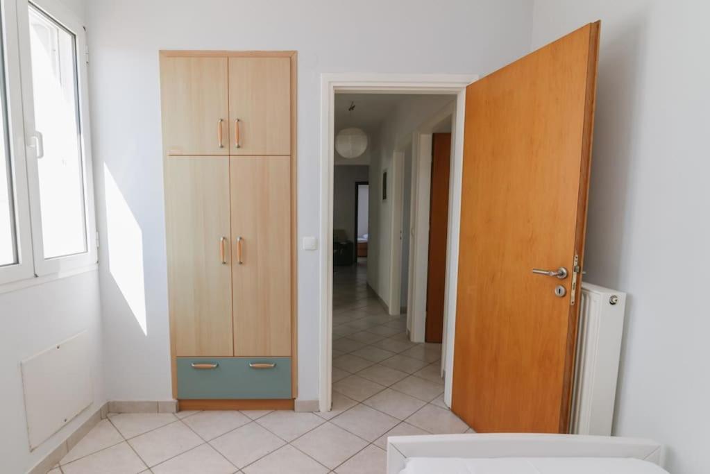 Sunny Apartment For Couples & Friends In Centre Ираклион Экстерьер фото