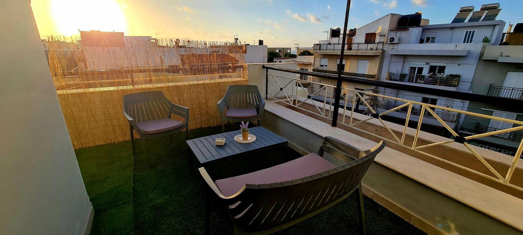 Sunny Apartment For Couples & Friends In Centre Ираклион Экстерьер фото