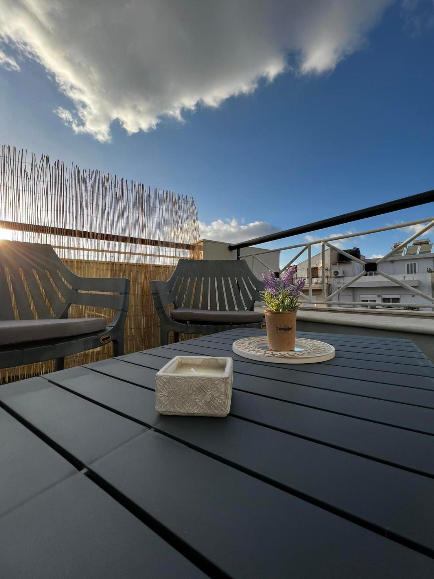 Sunny Apartment For Couples & Friends In Centre Ираклион Экстерьер фото