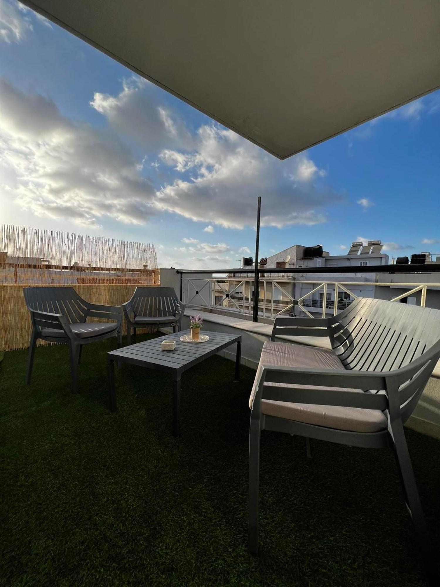 Sunny Apartment For Couples & Friends In Centre Ираклион Экстерьер фото